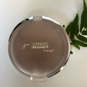 IT COSMETICS CC+ Radiance Ombre Bronzer
